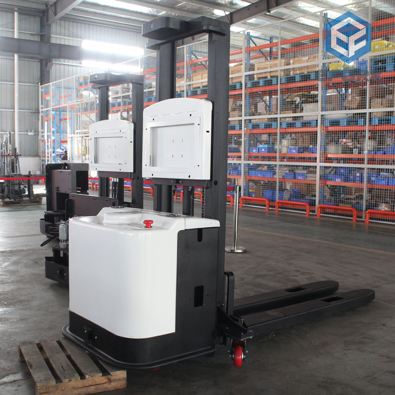 堆垛式AGV车体（货叉加长）