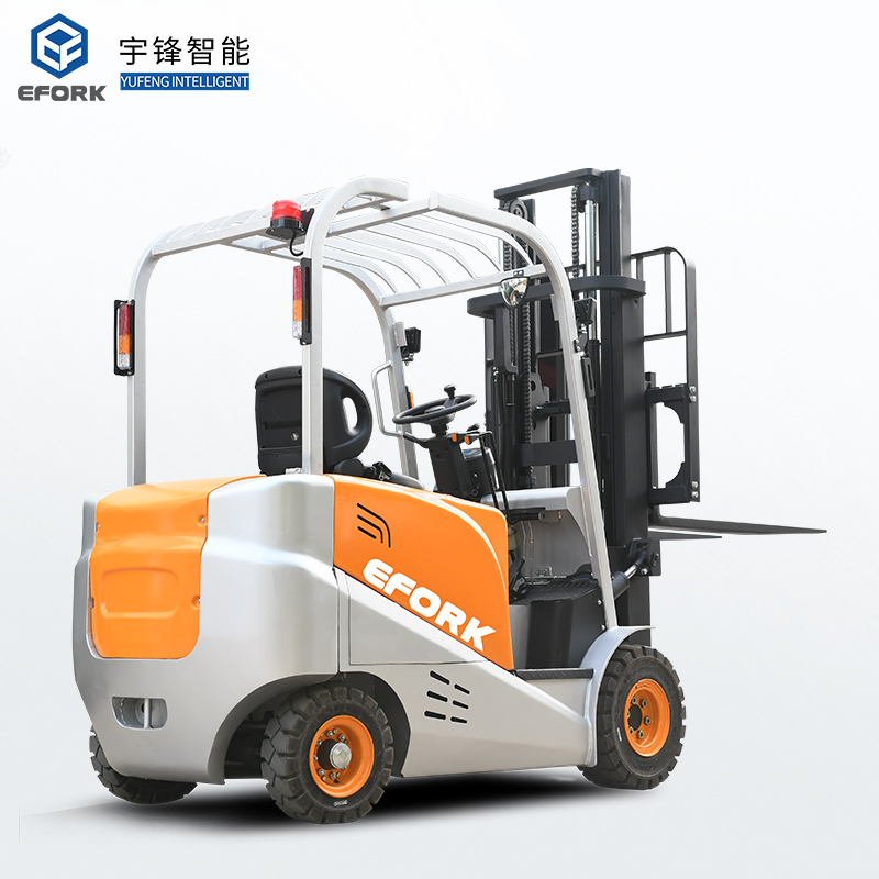 四支点平衡重叉车